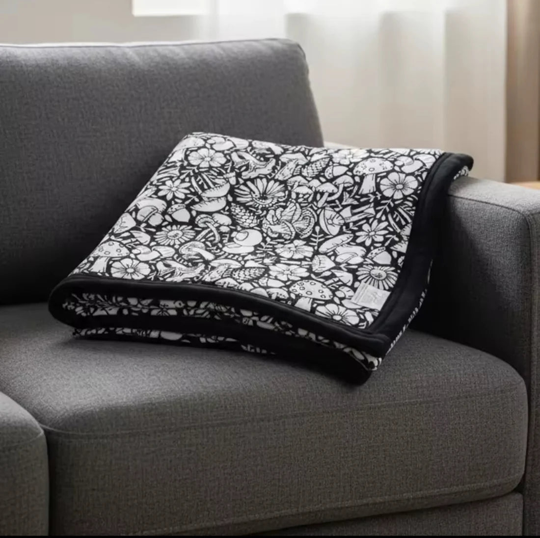 Coloring blanket