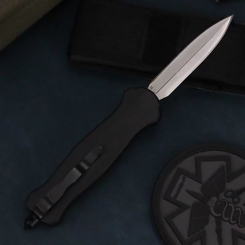 Outdoor knife portable zinc alloy tactical knife EDC folding self-defense knife