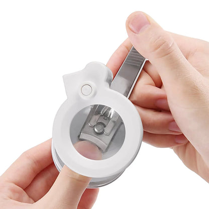 Magnifying Nail Clippers with LED Light