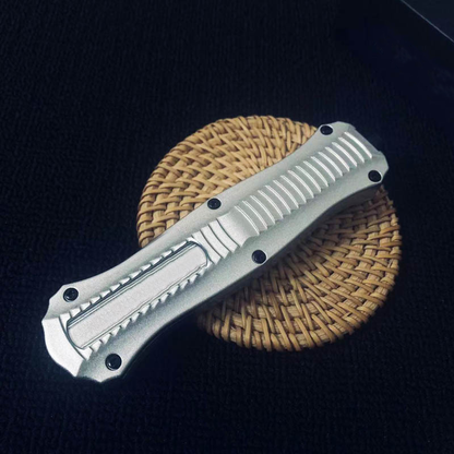 Outdoor knife portable zinc alloy tactical knife EDC folding self-defense knife