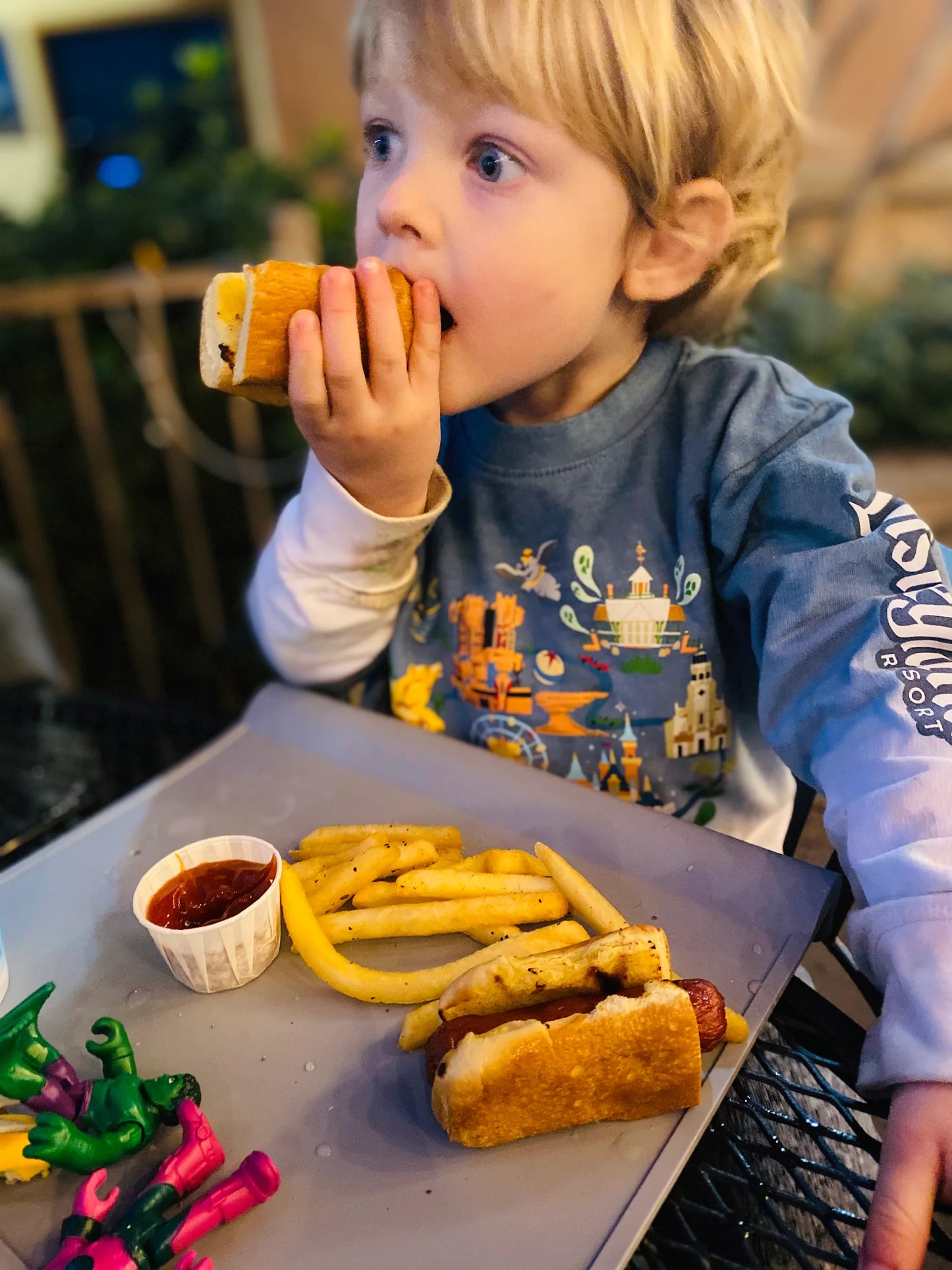 Portable Silicone Table Placemat with Edge Bumper for Toddlers & Babies