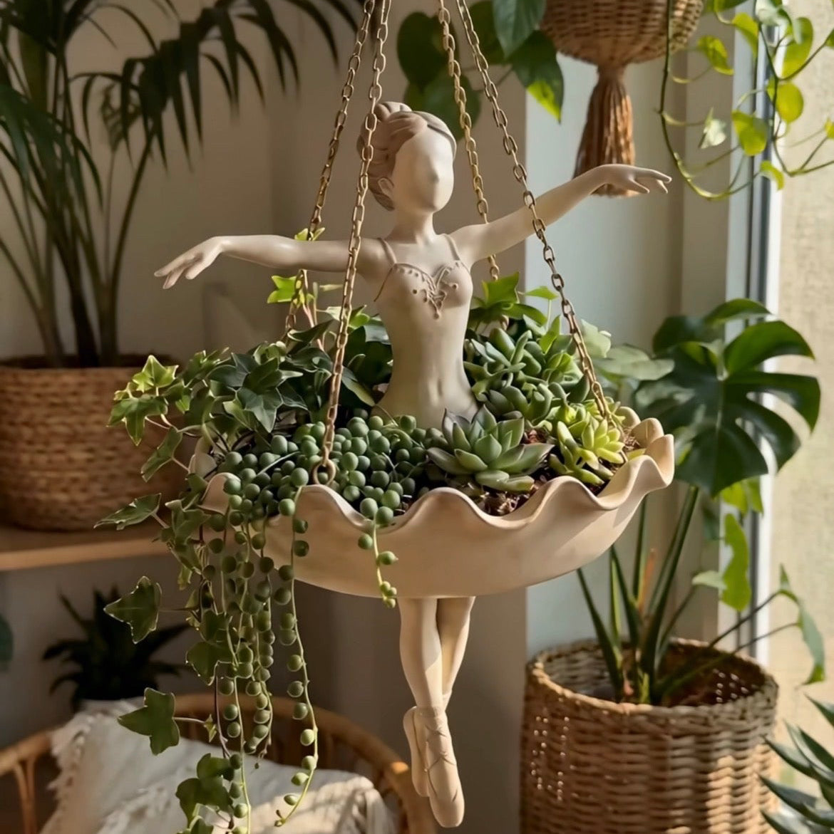 BloomBallet™ Ballerina Hanging Planter