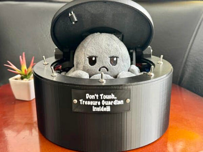 DON’T TOUCH!!! OCTOPUS TREASURE GUARDIAN INSIDE