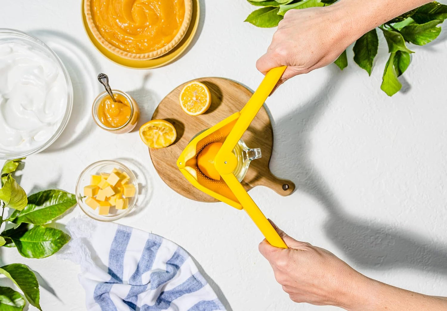 Lemon Fluicer  Easy Squeeze Manual Lemon Juicer