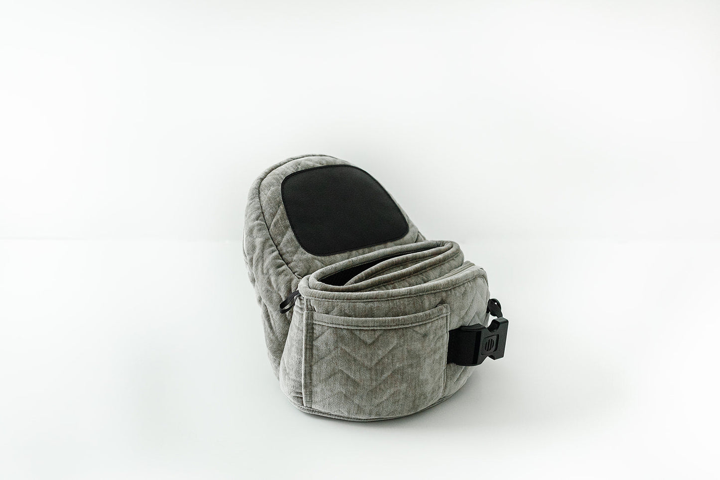 HIP CARRIER