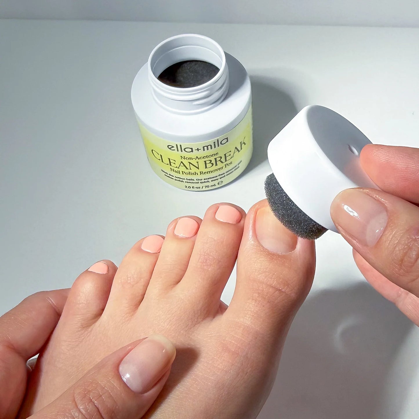 Clean Break Non-Acetone Nail Polish Remover Pot