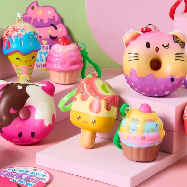 🔥Last Day 49% OFF - 💘🎁Valentine's Day 30pcs Cute Keychains with Card Exchange Gift for Kids