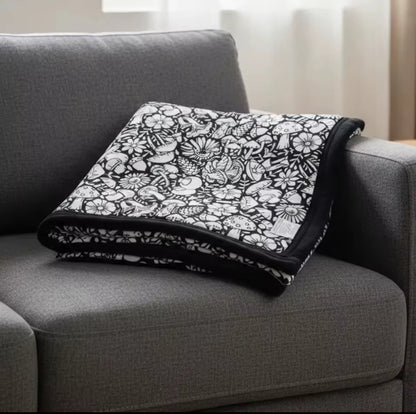 Coloring blanket