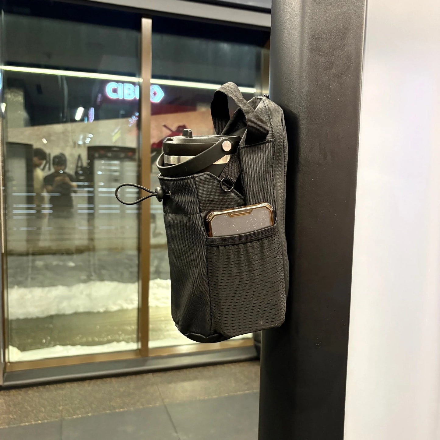 Magnetic Gym Bottle Bag