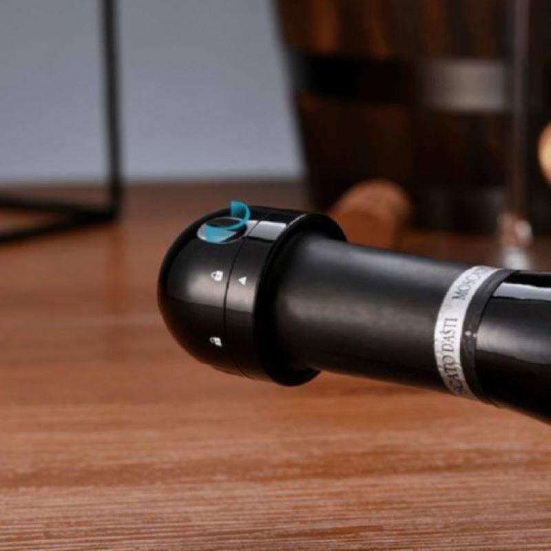 SILICONE SEALED WINE STOPPER