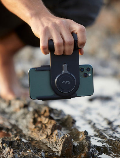 SnapVolt™ Wireless Charging Camera Grip