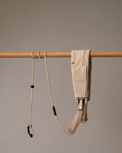 Walk any dog hands-free and under control